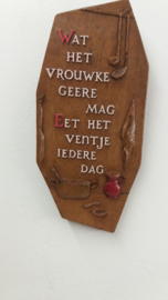 Beter aan dan op de fles Arboranda spreukentegel /  Better on than on the bottleArboranda Spell Tile