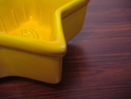Gele puddingvorm stermodel 15 cm. / Yellow pudding mold star model 5.9"