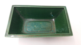 Een plantschaal in groen. / Planter in green.