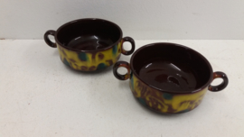 Bruine soepkommen met geel  /  Brown soup bowls with yellow