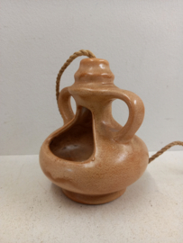 Hangpot in beige roze keramiek / Hanging planter in beige pink ceramics