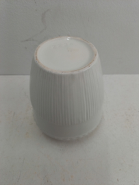 Witte vaas Germany nr. 2226 / White vase Germany nr. 2226