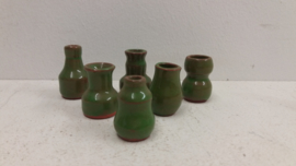 6 mini vaasjes in wit  / 6 mini vases in white