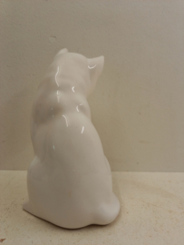 Witte poes 21 centimeter. / White pussycat 8.26 inch.