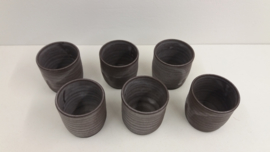 6 bekers potterie de Graaf Epe / 6 mugs pottery de Graaf Epe
