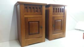 Mooie nachtkastjes in eikenhout / Nice bedsite tables in oak