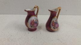 J vaasje in grijs rood 4.5 cm. / Little J vase in gray and red