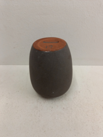 Mooi klein vaasje van Hillebrand / Beautiful little vase from Hillebrand