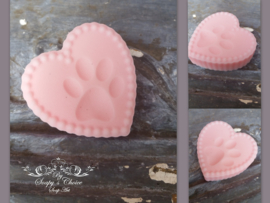 Paw print heart mal