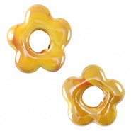 Keramiek kralen geel warm bloem 21-23 mm