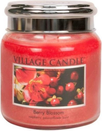 Berry Blossom Village Candle  Medium  105 Branduren