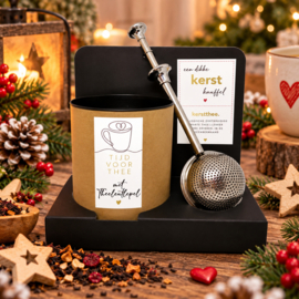 Tijd voor Thee met Theeleutlepel – Een Dikke Kerstknuffel met Kerstthee