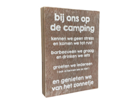 Tekstblok Bij ons op de camping  25x18cm  naturel
