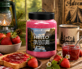 Strawberry Jam  (Label Hello Adventure) geurkaars - ​Goose Creek Candle Artwork Large Jar 680 gram