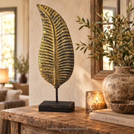 Ornament Blad- Veer op voet L Zwart Goud  68x23xcm