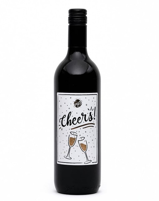 Fles rode wijn met tekstlabel 'cheers'