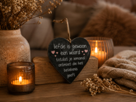 Teksthart XL Liefde is gewoon een woord – houten hart 25x25 cm