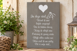 Tekstbord Steigerhout Grijs – In Deze Stal – 30 x 20 cm
