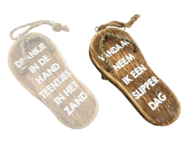 Houten slippertje met quote ‘Vandaag neem ik een slipper dag’ – 12 c