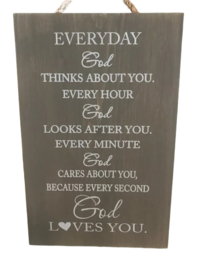 Tekstbord Steigerhout Grijs – Everyday God Loves You – 30 x 20 cm
