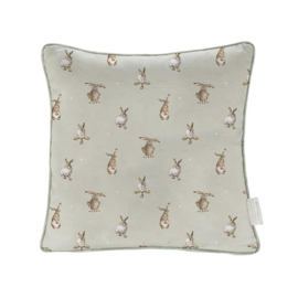 Wrendale Designs Kussen  'Winter Hare ' (Haas) 40x40 cm