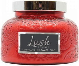 Ylang Ylang Bergamot Tonka  Cheerful Candle Large Geurkaars  20 Oz Lush Rood