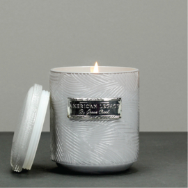 White Tea & Apricot Goose Creek Candle® 90 branduren