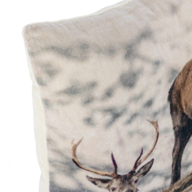 Kussen velvet hert 45 x 45 cm winterse sfeer met comfort