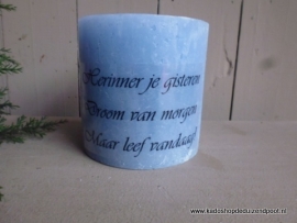 Middelblauwe Kaars Herinner je..