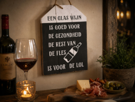 Houten tekstbord met wijnquote voor de échte levensgenieter-30x19 cm