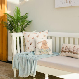 Wrendale Designs  Kussen Bright Eyes (Haas) kussen    40 x 40 CM