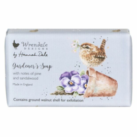 Wrendale Designs Gardeners Soap 'Pottering about'  Dennenhout & Sandelhout