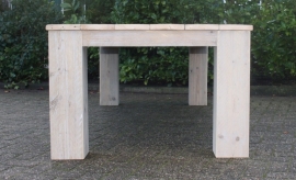 Tafel steigerhout met blokpoot