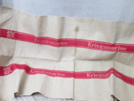 Towel of the German navy, Handdoek van de Duitse Kriegsmarine. rood en dubbele banen. zeer decoratief stuk.