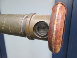 US-Army Rangefinder modell 1917, dated 1918 complete with tripod and clear vision. Amerikaanse afstandsmeter op driepoot zeer nette staat mooi gemarkeerd 1918 decoratief geheel.