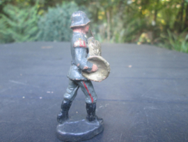 Lisoniol German Luftwaffe soldier drumband. Duitse luchtmacht soldaat met hoorn.