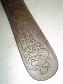 german spoon colonial time. Duitse lepel koloniaal, was waarschijnlijk van zilver, maar in de EISERNE ZEIT, werden zilveren en gouden objecten ingeleverd voor de oorlogsindustrie en kreeg men een metalen replika terug. GES. GESCH gestempeld