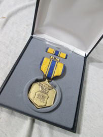 USAF medal For Military Merit in case. Air Force medaille in doos Amerika.