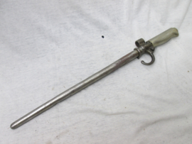 French bayonet Lebel M-1932 modified. Franse Lebel bajonet, gemodificeerd,