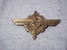 German tinnie, rally badge, Duitse tinnie Nat.Soz. Gem. Kraft durch Freude - Grossflugtag Oberwiegenfeld 30 mai 1935, een van de aparste en zeldzaamste tinnies van de organisatie Kraft durch Freude. kom je niet vaak tegen.