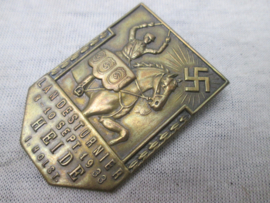 German tinnie, rally badge, Duitse tinnie, SA related badge Landesturnier 8- 10 sept. 1933 - HEIDE - Schleswig- Holstein. very rare, zeldzame  SA tinnie leuke afbeelding.