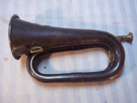 Belgium Bugle. Belgisch bazuin Garde Civic, met embleem, gemaakt in Luik Belgie, zware kwaliteit. zilverkleurig embleem van de belgische leeuw in een lauwerkrans maker is  Van Engelen, Freres, Lierre