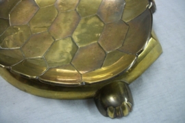 Design turtle Art Deco. Schildpad met verschillende kleuren metaal Art Deco project. niet gesigneerd