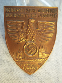 German tinnie rally badge, Duitse tinnie NSDAP Grenzland- Kundgebung der Beambten der Westmark Köln 18 okt. 1933.