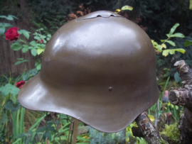 Russian helmet M36, Russische helm Model 1936, met het kleine kammetje. gedragen tijdens de Spaanse burgeroorlog 1936.