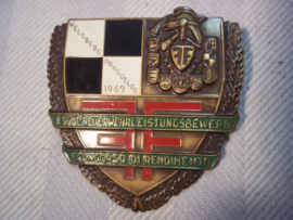 French fire brigade badge. Franse borsthanger brandweer