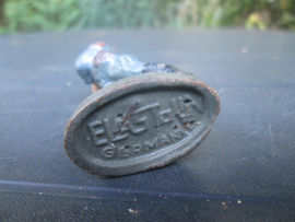 ELASTOLIN German luftwaffe soldier with instrument. Duitse luchtmacht soldaat met dwarsfluit, goede staat.