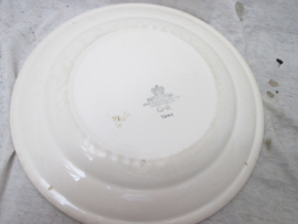 British saucer WW2 nicely marked. Engels etensbord mooi gemarkeerd 1944