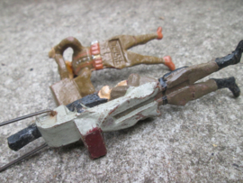 ELASTOLIN 2 British soldiers behind machine gun. 2 Engelse soldaten met machine geweer,.