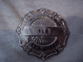 Canadian cap badge hamilton Fire Brigade. Petembleem brandweer Hamilton in Canada